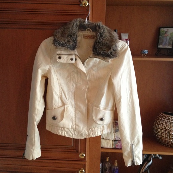Ivory jacket - Picture 2 of 3