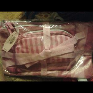 😁Bundle Victoria secret makeup bags