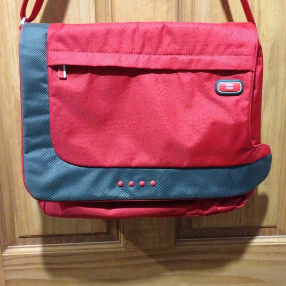 " Tumi " messenger bag