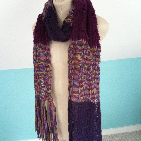 Simply Vera knit scarf