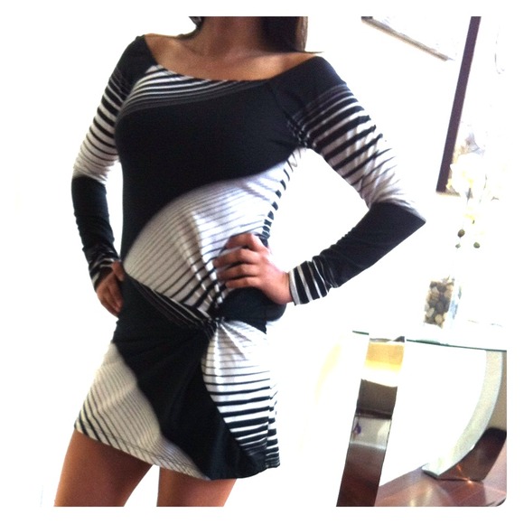 Arden B. long sleeve short dress.