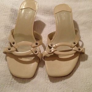 Bass sz.9 Bone colored sandals nwot.  Trade