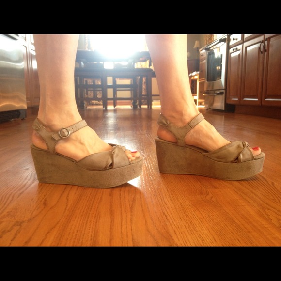 *SOLD* Big Buddha Taupe Wedge Sandals