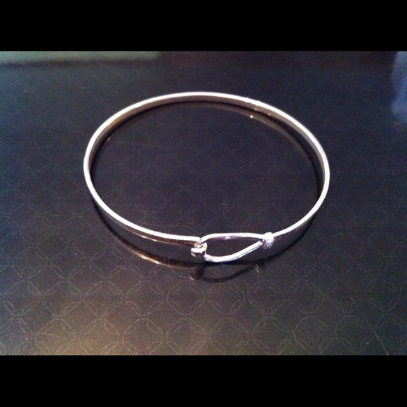 Sterling silver bangle