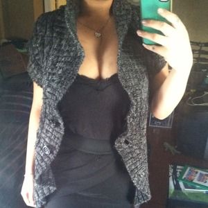 Gray Short-sleeved Sweater