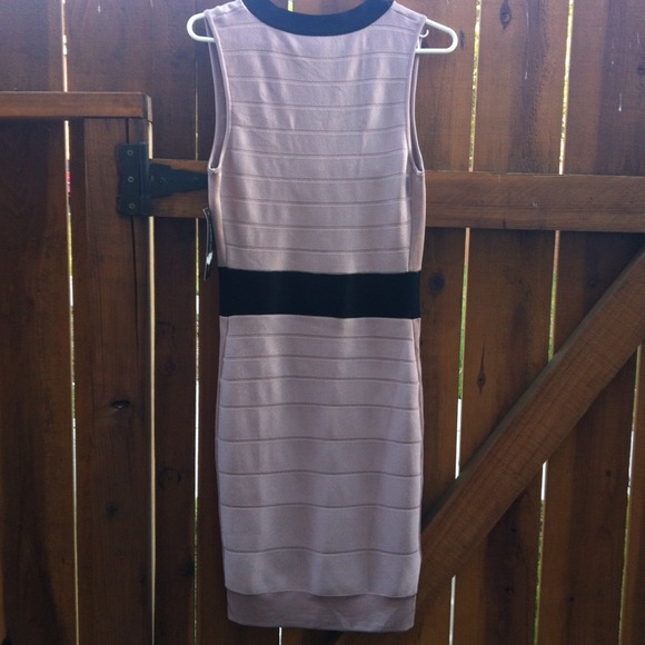 SOLD!!!Soft pink and black dress - Picture 3 of 4