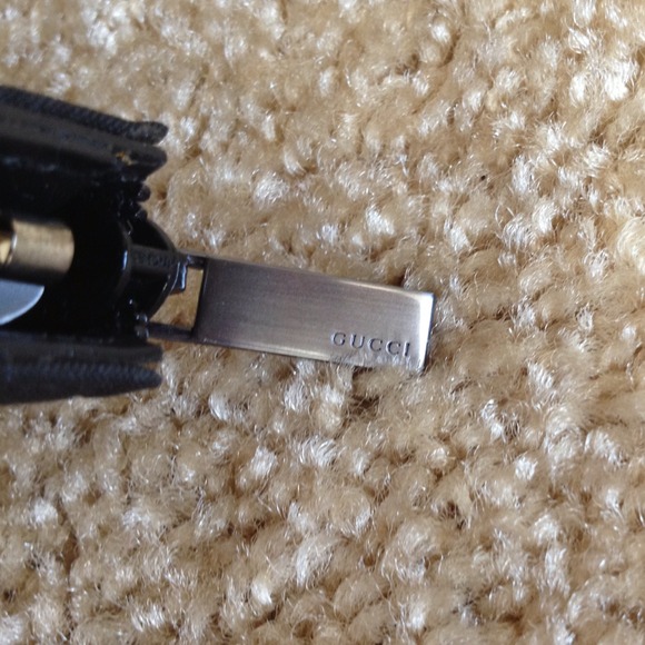 Authentic Gucci Key Holder Case - Picture 2 of 4