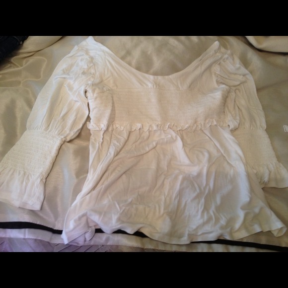 Reserved @brooksrenee White pretty shirt L
