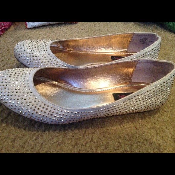 ✨Rose gold studded flats🔥