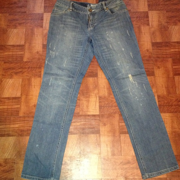 Destroyed Jeans - Picture 2 of 2