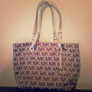 MICHAEL Michael Kors Jet Set Signature Tote