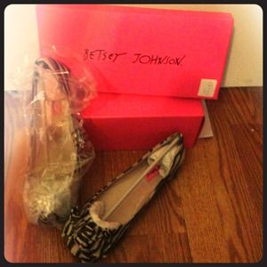 Betsy Johnson super cute zebra stripped flats.