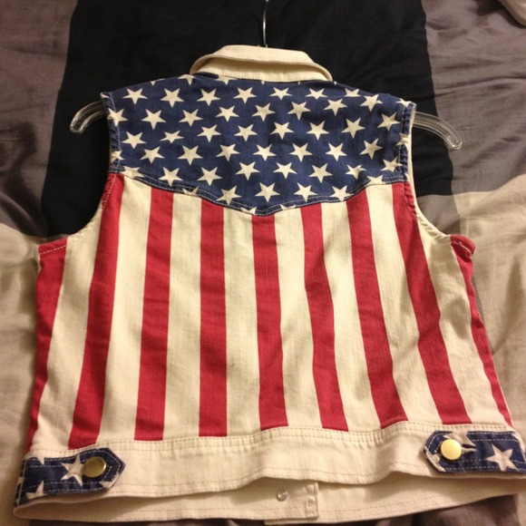 🇺🇸 American Flag vest - Picture 2 of 4