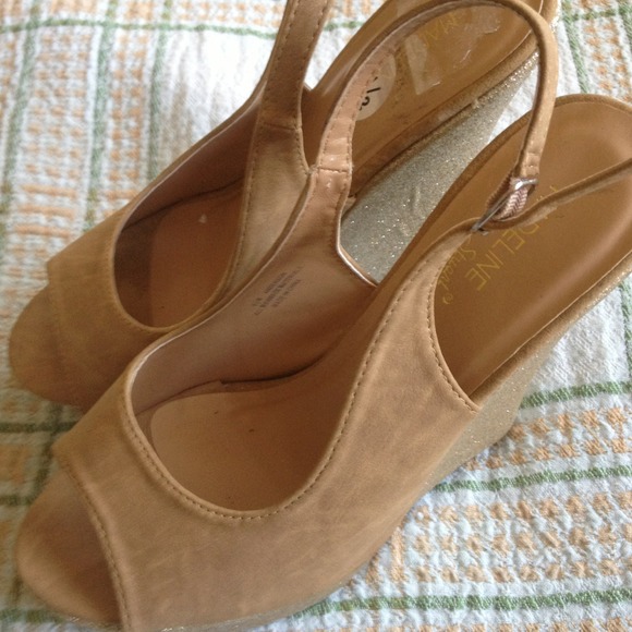 New , never wear - Picture 3 of 3