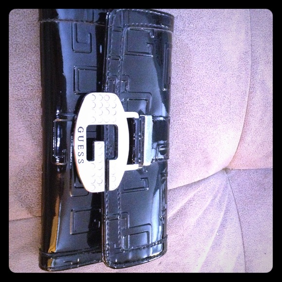 Guess wallet