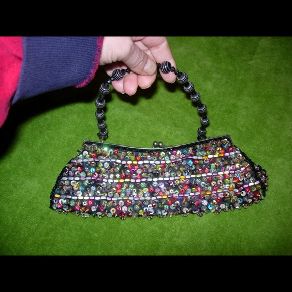Beautiful Multi-Color Beaded & Sequin Evening Bag - Picture 2 of 4
