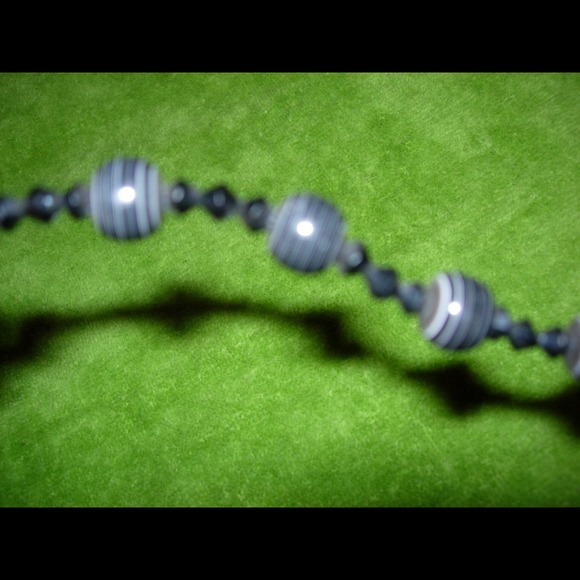 Beautiful Multi-Color Beaded & Sequin Evening Bag - Picture 4 of 4