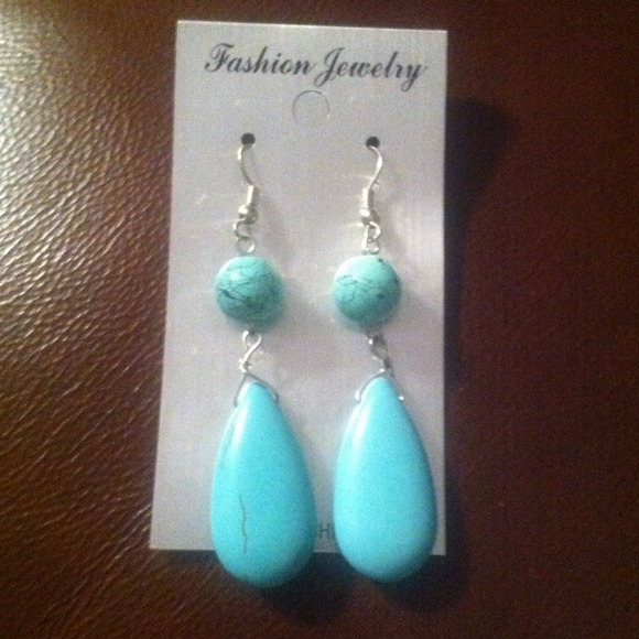 Gorgeous Teal earrings