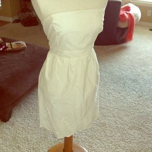 Pretty white dress🔴
