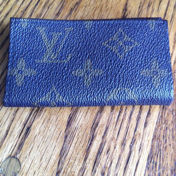 Authentic Louis Vuitton key holder coin purse!