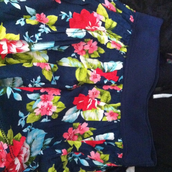 Abercombie & Fitch  skirt