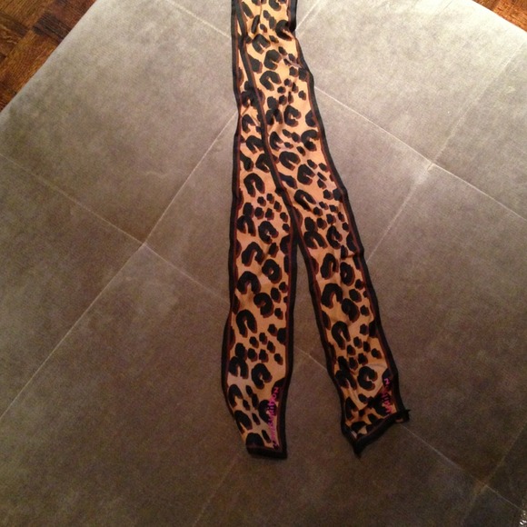 💔SOLD💔Louis Vuitton Leopard Bandeau