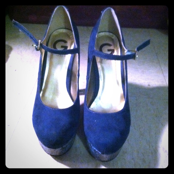 Guess Mary Jane Pumps. Worn ONCE!