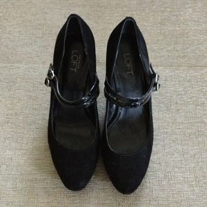 Ann Taylor Loft faux suede heels