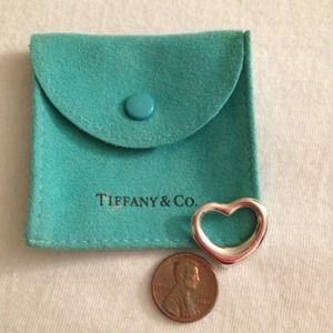 TIFFANY & CO authentic silver open heart pendant