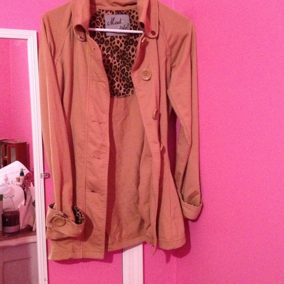 Cute dark beige jacket