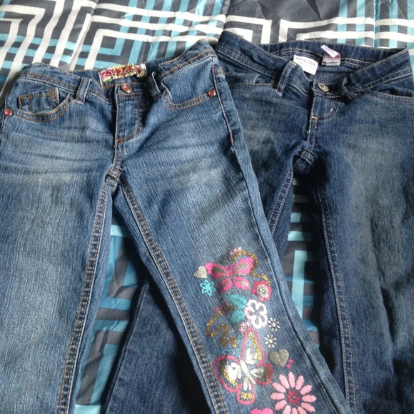 🚫Sold🚫2 pair girls jeans size 5