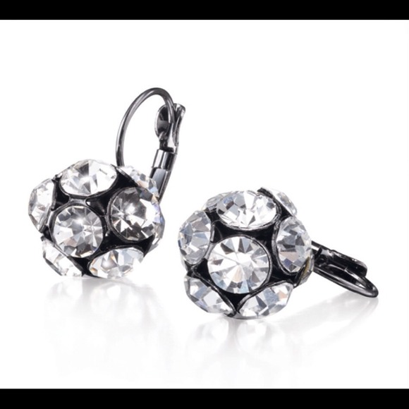 Jewelry - Earrings