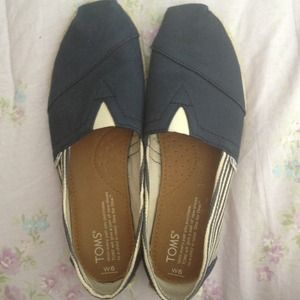 Toms shoes