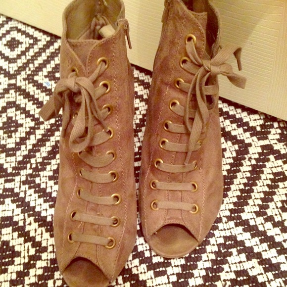 Brown peep-toe, wooden heel