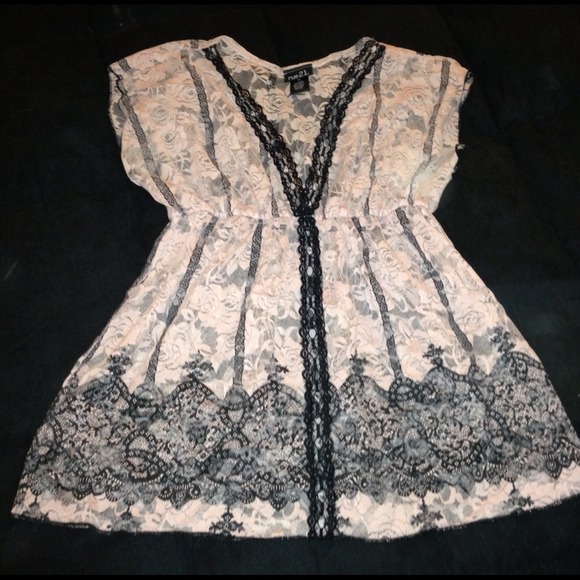 🚫RESERVED FOR @susellscloset🚫 Mauve Lace Top