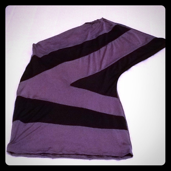 One shoulder top
