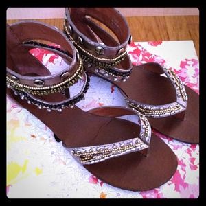 ⚡PRICE CUT⚡Madden girl sandals