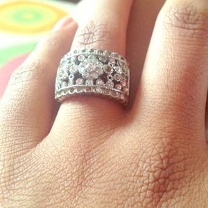 Bedazzles Thick Ring