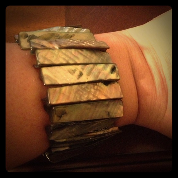 Mother of pearl braclet