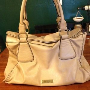 💢On Hold 💢Jessica Simpson handbag.