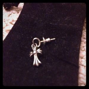 Chrome Hearts Cross dangling ear stud.
