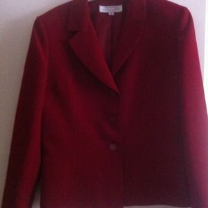 Tahari red blazer