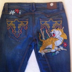 Antik Denim embroidery jeans