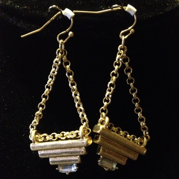 SALE ❤ Gold tone Necklace & Earrings..❤NWOT❤ - Picture 2 of 4