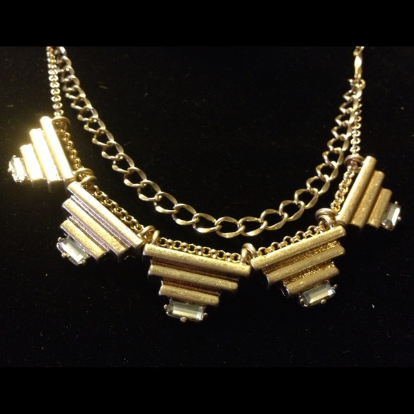 SALE ❤ Gold tone Necklace & Earrings..❤NWOT❤ - Picture 3 of 4