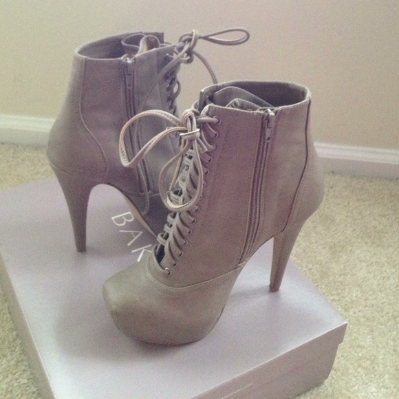 💢Trade💢NIB sz 7 boots vegan leather boots