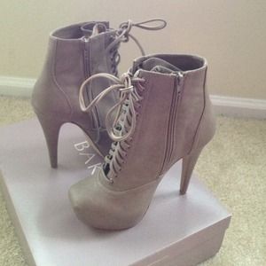 💢Trade💢NIB sz 7 boots vegan leather boots