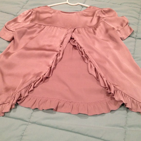 Pretty Back Guess Top - Picture 3 of 3