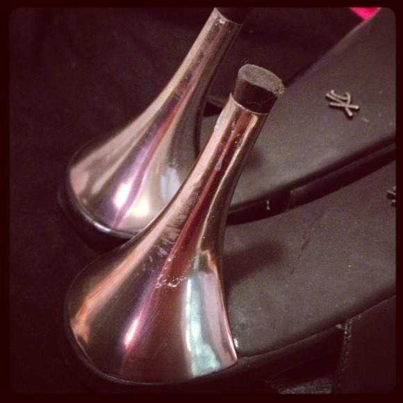 Kenneth Cole - Picture 2 of 3