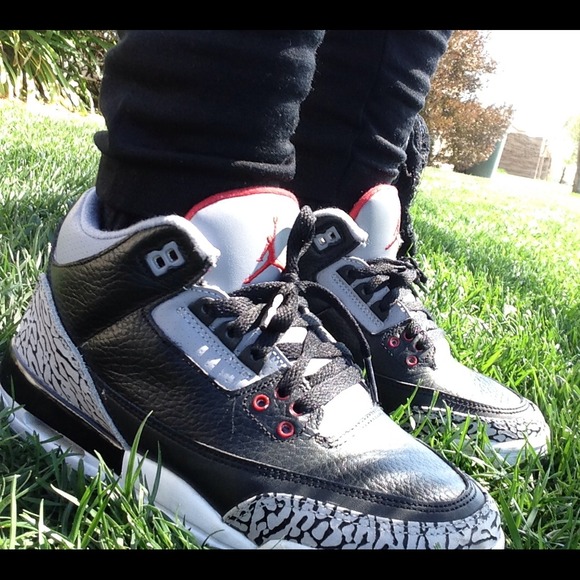 💢SOLD💢Air Jordan Black Cement 3's ❤